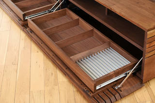 cabinet_0057_11_400px.jpg