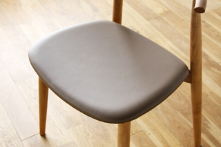 chair_0068_06_400px.jpg