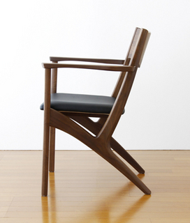 chair_0243_03_400px.jpg